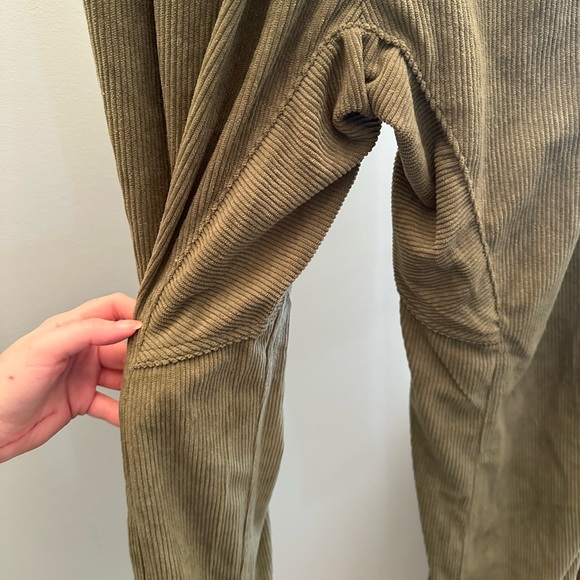 NWT GREEN CORDUROYS - Picture 6 of 6